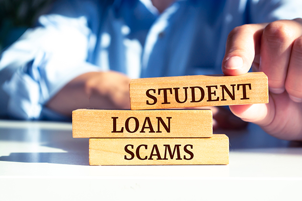 https://dfpi.ca.gov/wp-content/uploads/sites/337/2024/10/studentLoanScam600.jpg